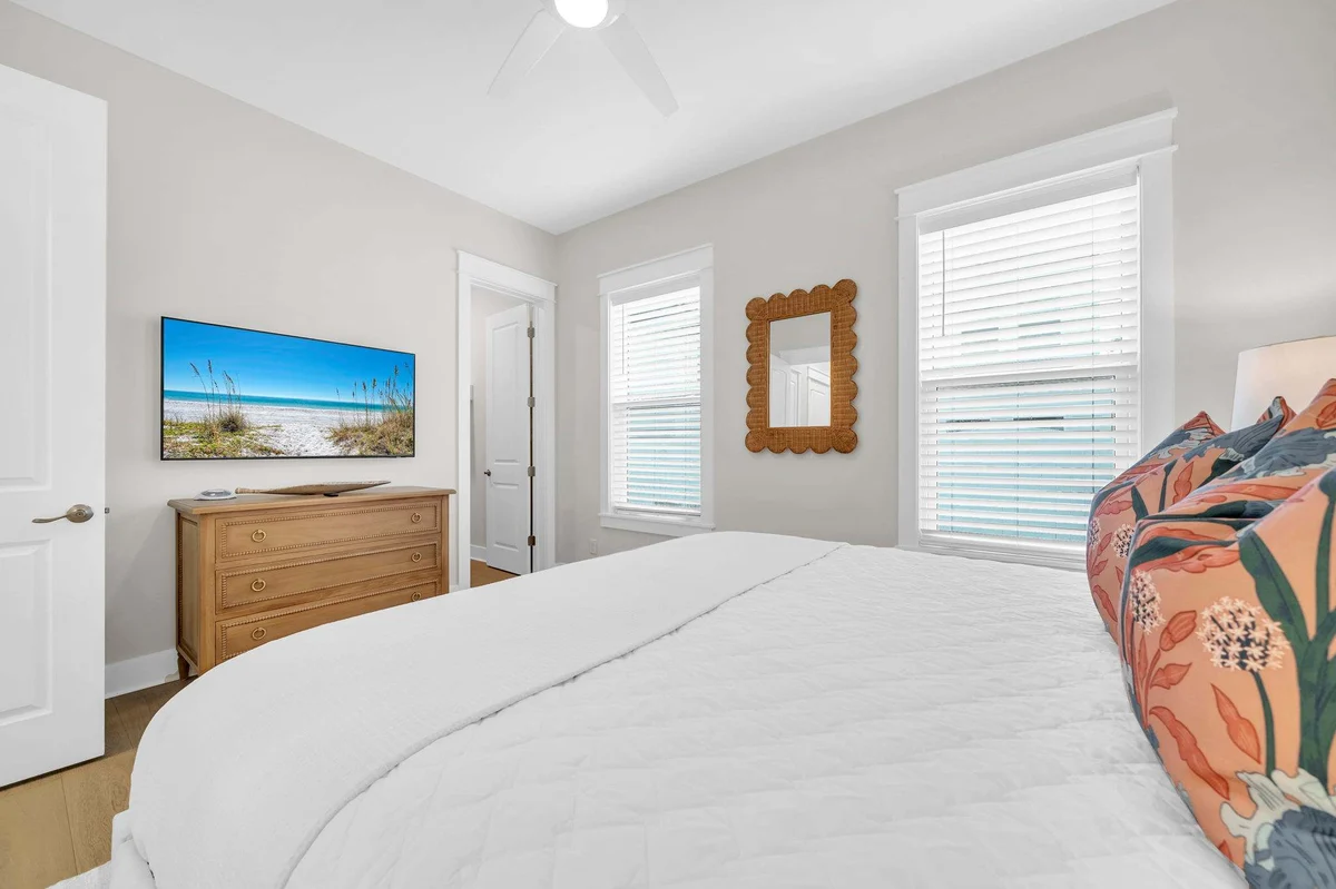 Bedroom image 1