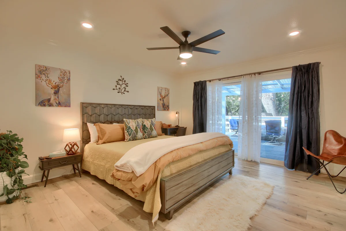 Bedroom 1 image 1