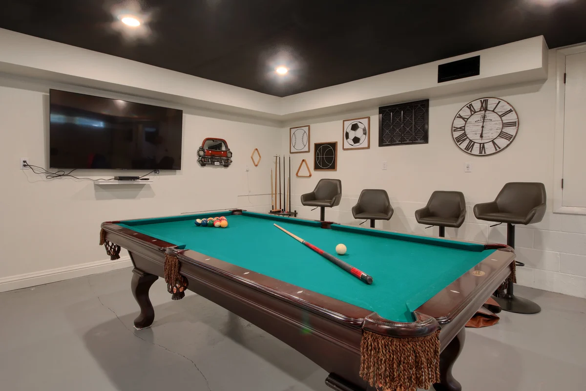 Home in Oakhurst property photo 3