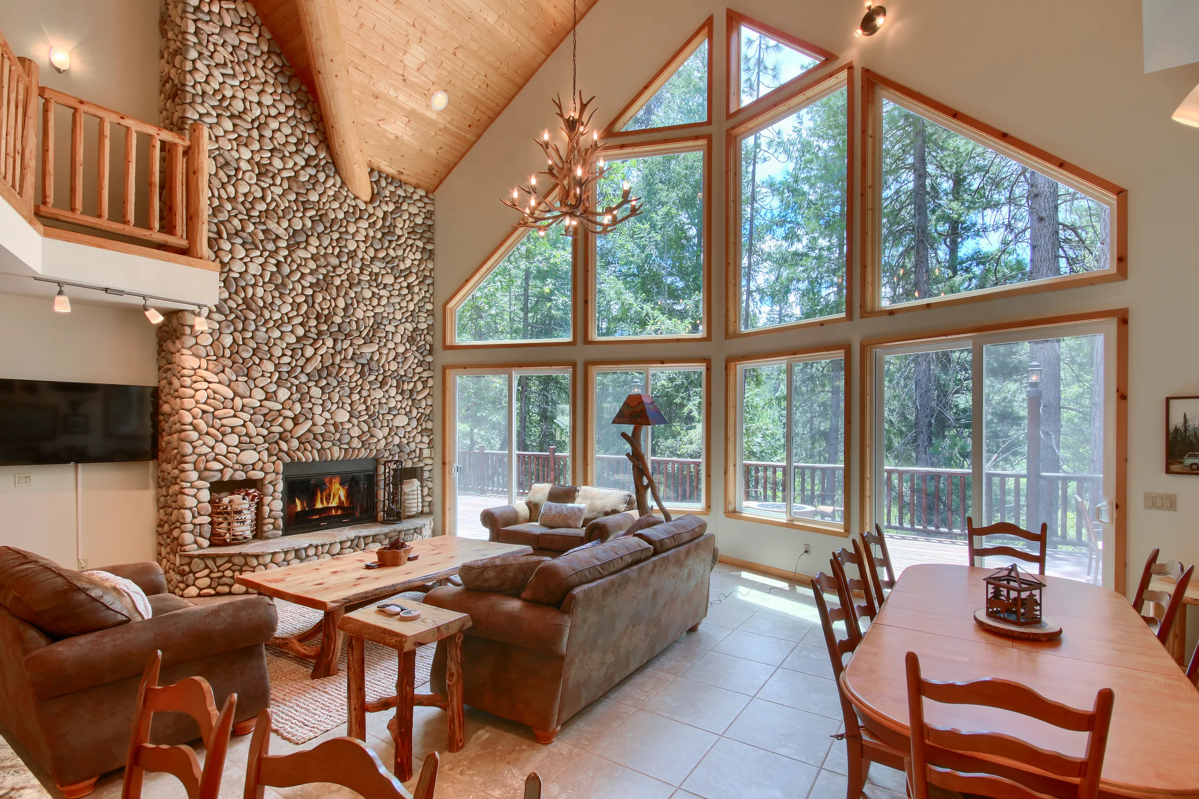 Home in Yosemite National Park property photo 1