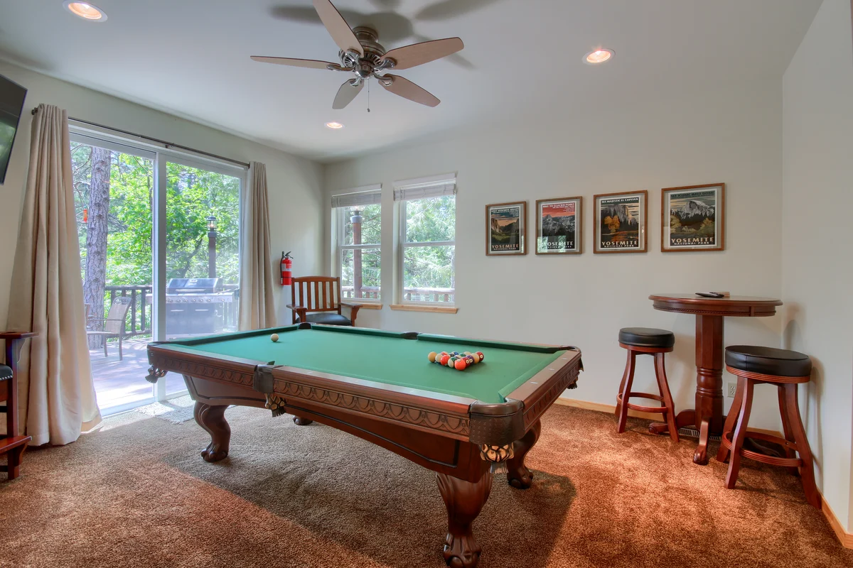 Rivercrest Lodge property photo 3