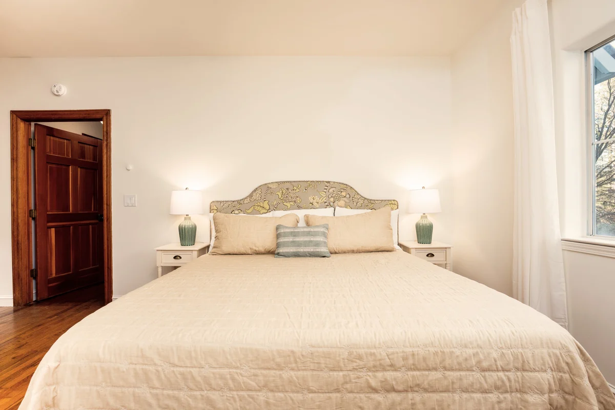 Bedroom 4 image 1