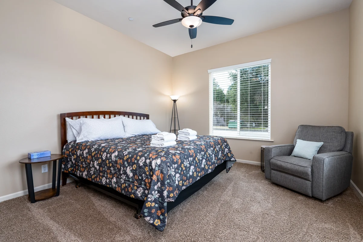 Bedroom 3 image 1