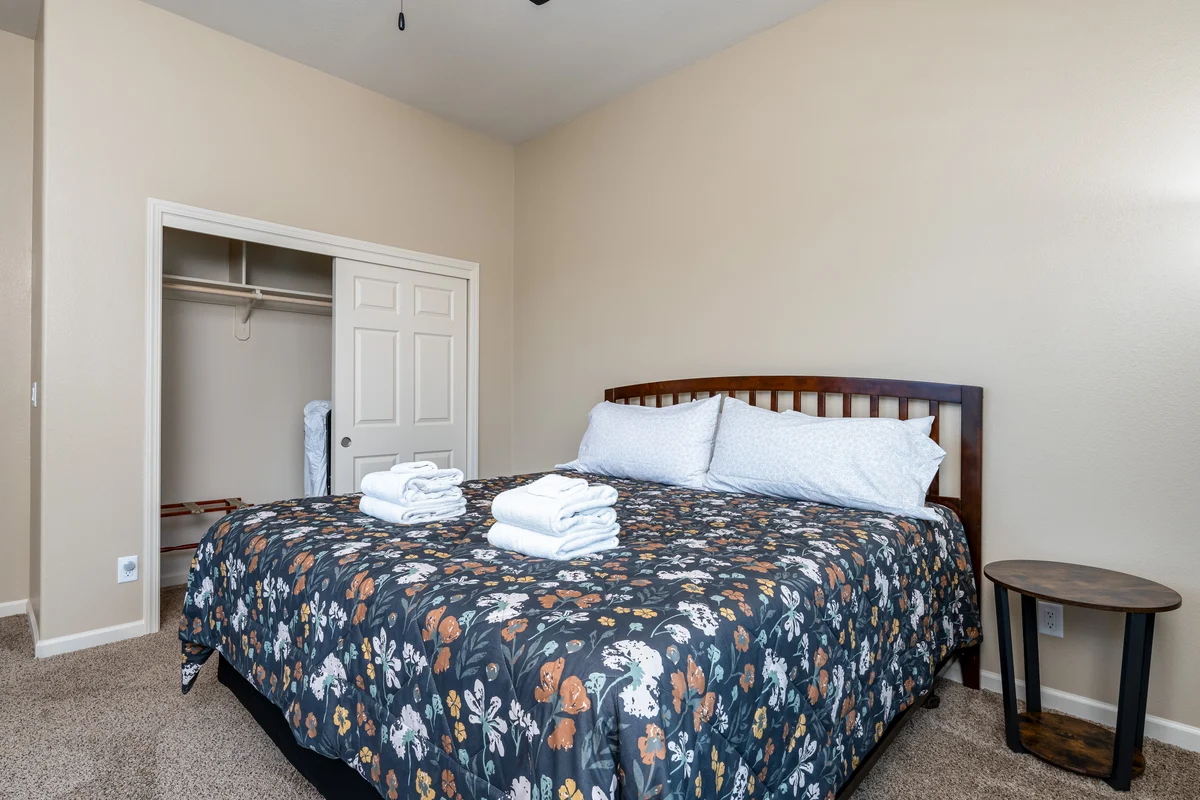 Bedroom 1 image 1