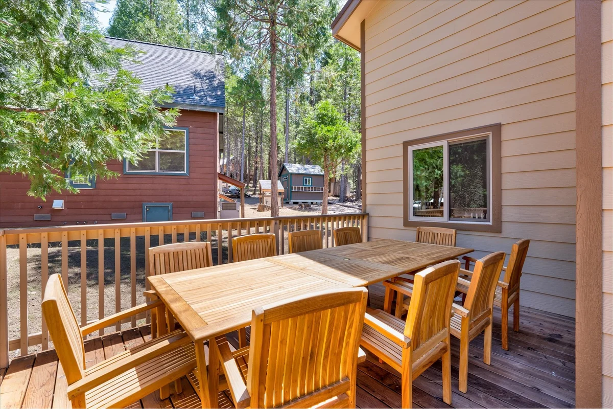 Home in Yosemite National Park property photo 4