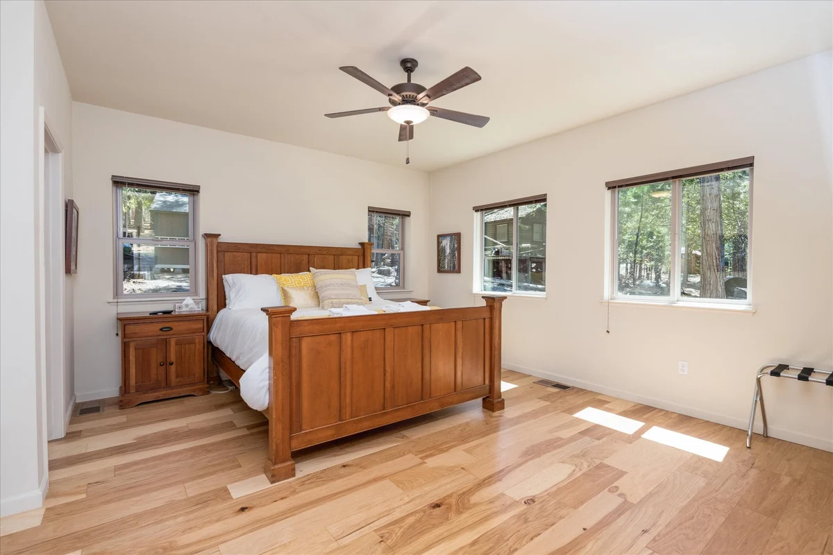 Bedroom 1 image 1