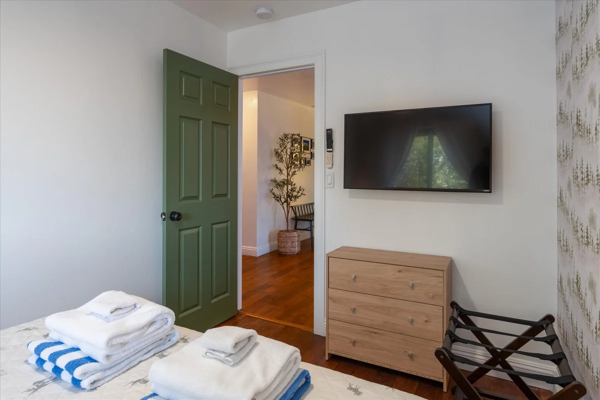 Bedroom 1 image 1