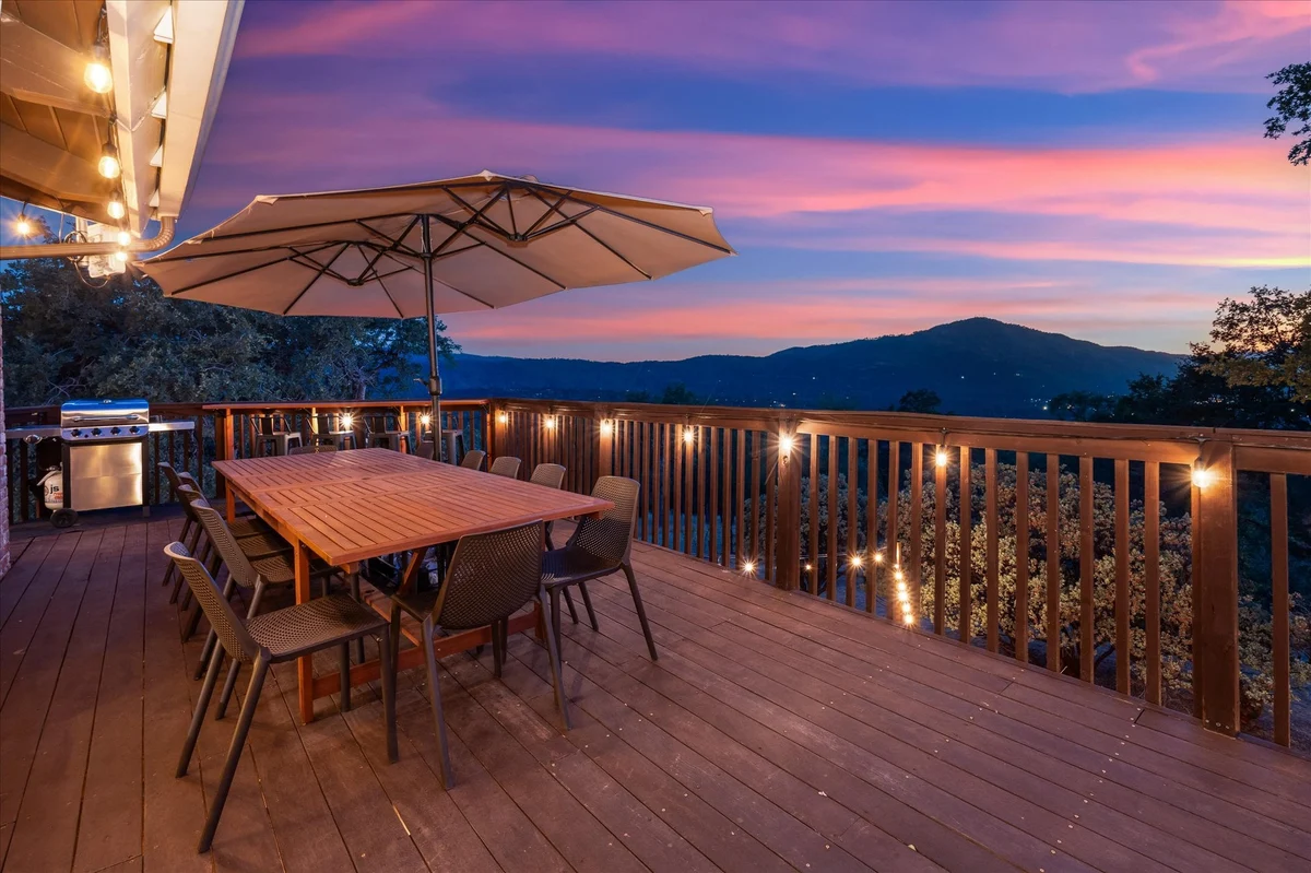 Home in Oakhurst property photo 3