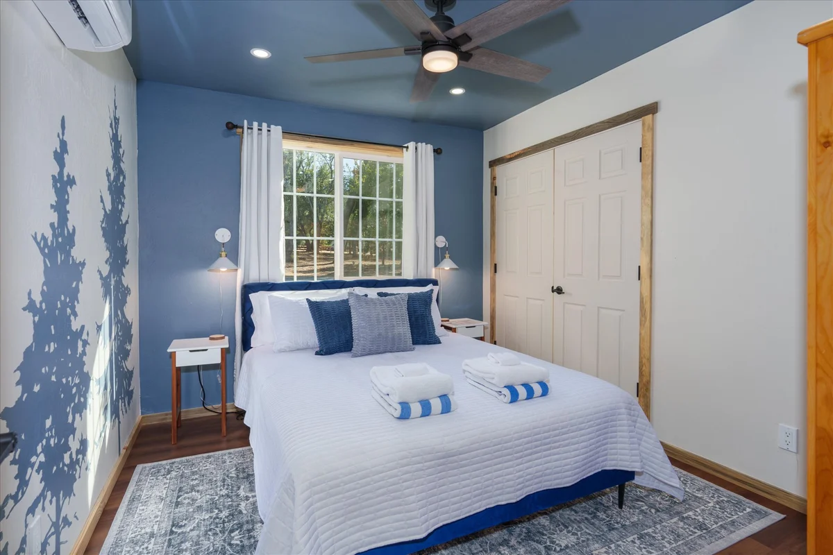 Bedroom 7 image 1