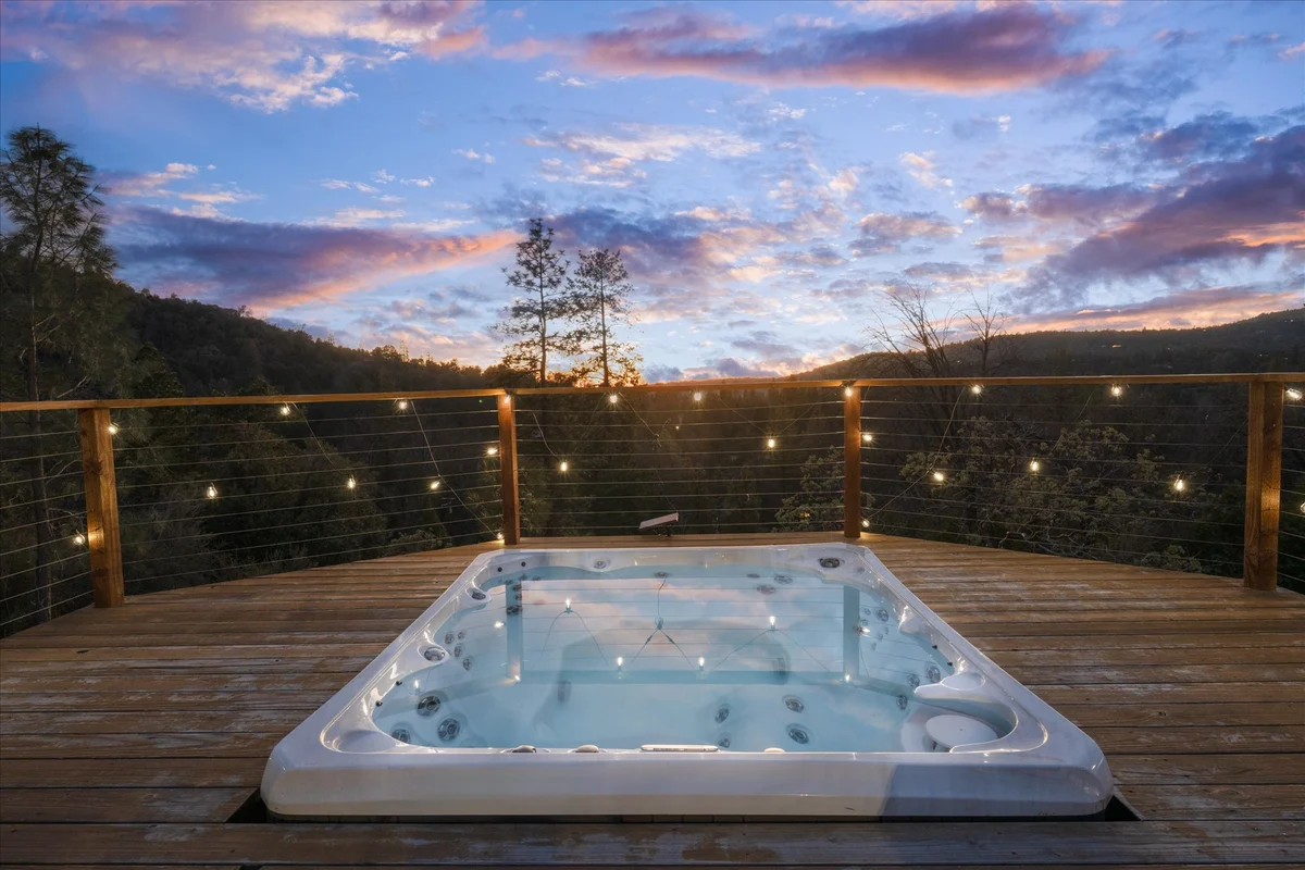 Home in Oakhurst property photo 3