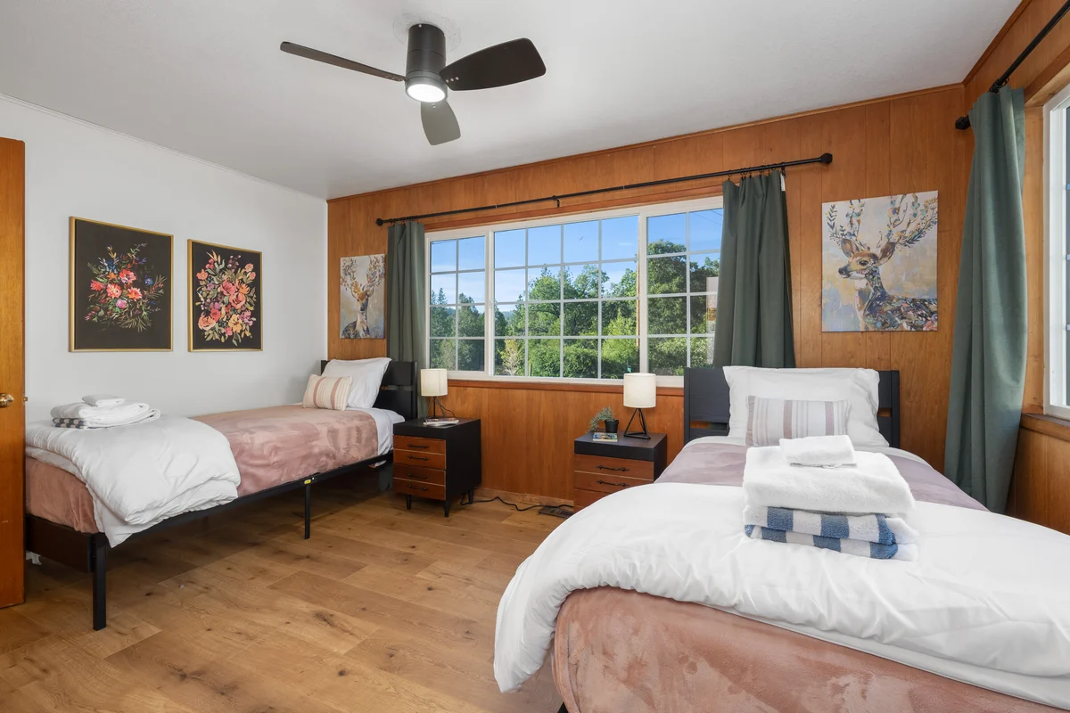 Bedroom 1 image 1
