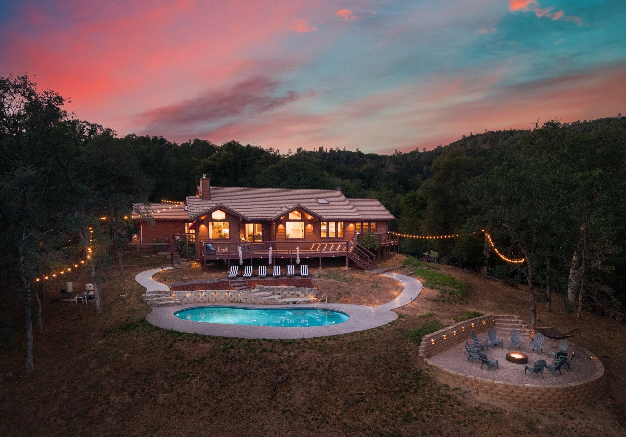 Home in Oakhurst property photo 1
