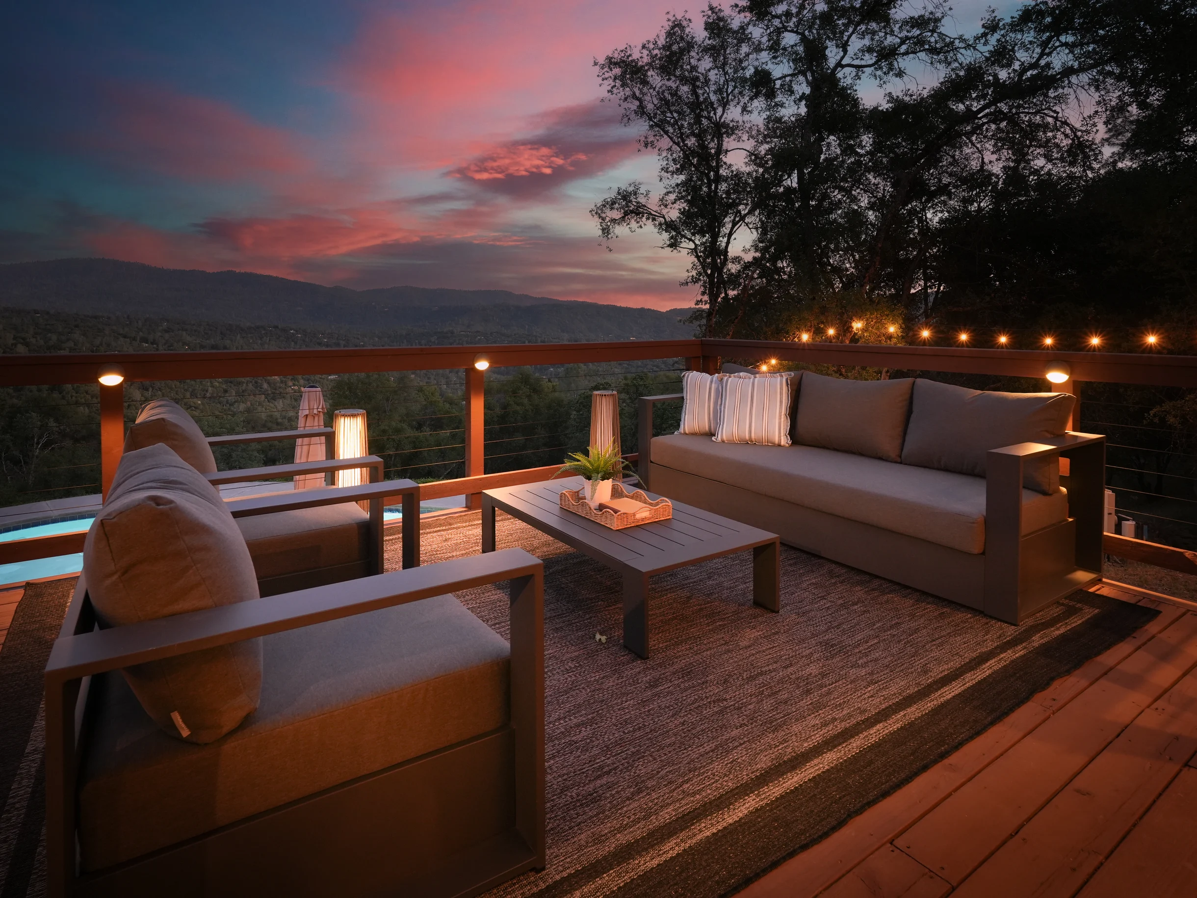 Home in Oakhurst property photo 3