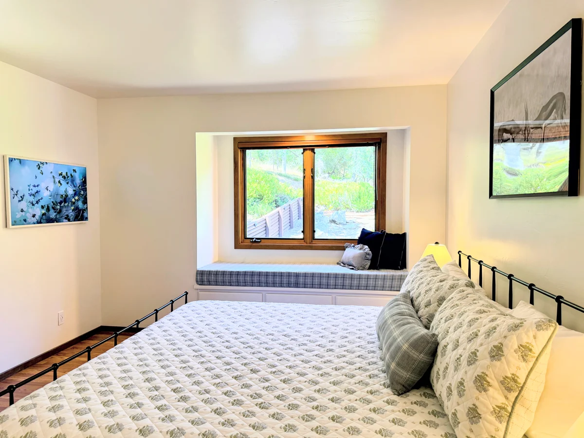 Bedroom 1 image 1