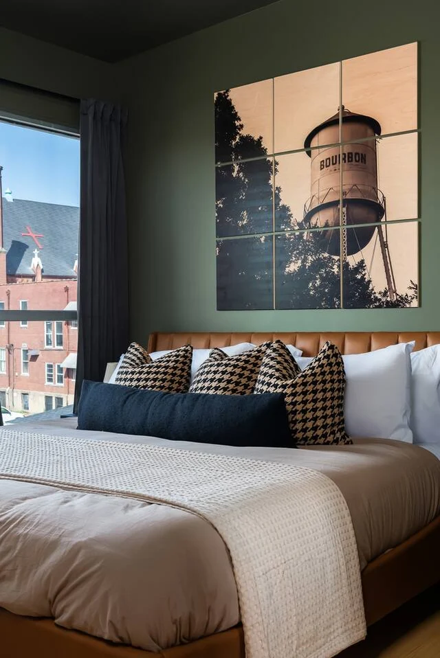 BEDROOM image 1