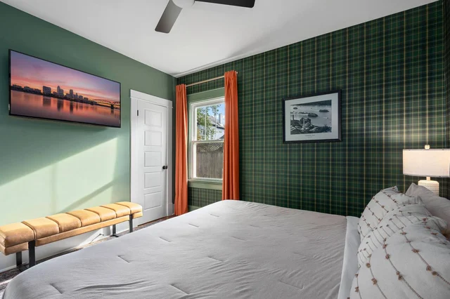 BEDROOM image 1