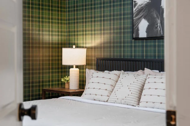 BEDROOM image 1