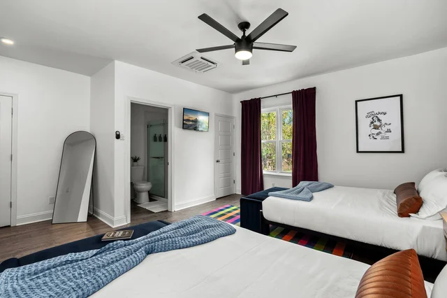 BEDROOM image 1