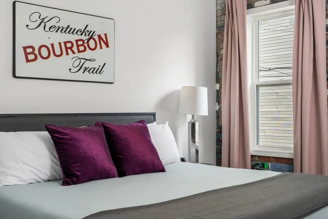 BEDROOM image 1