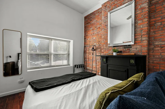 BEDROOM image 1