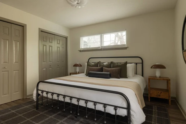 BEDROOM image 1