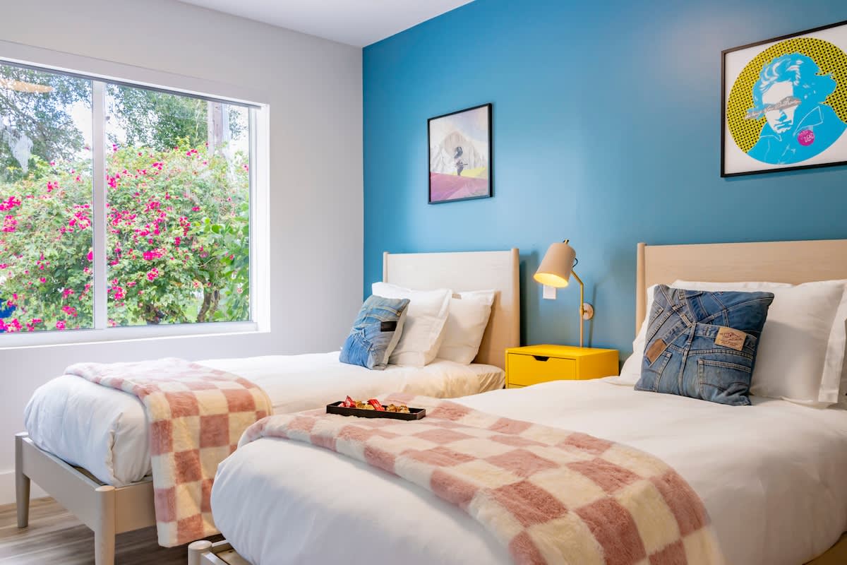 Bedroom 1 image 1