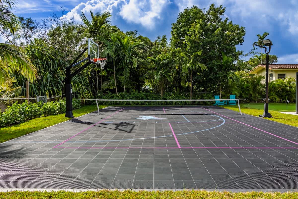 Home in North Miami property photo 3