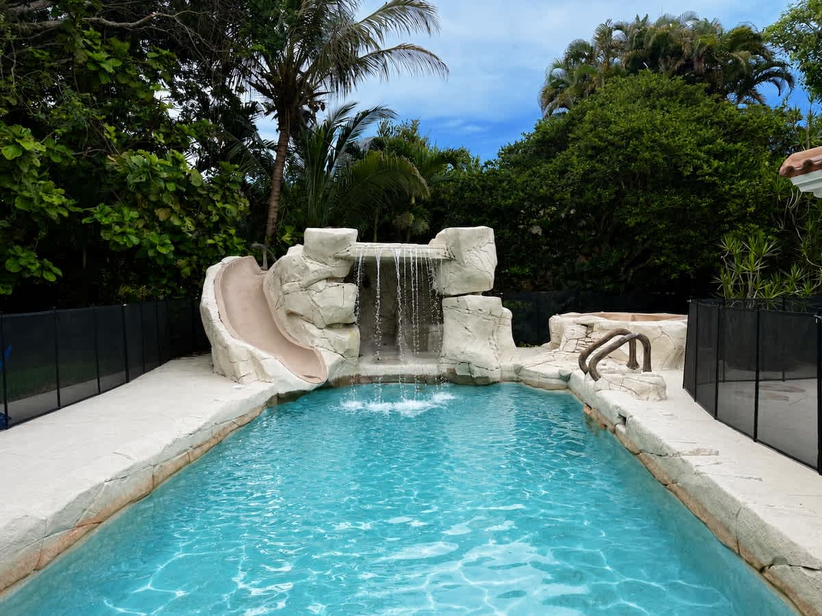 Home in Davie property photo 2