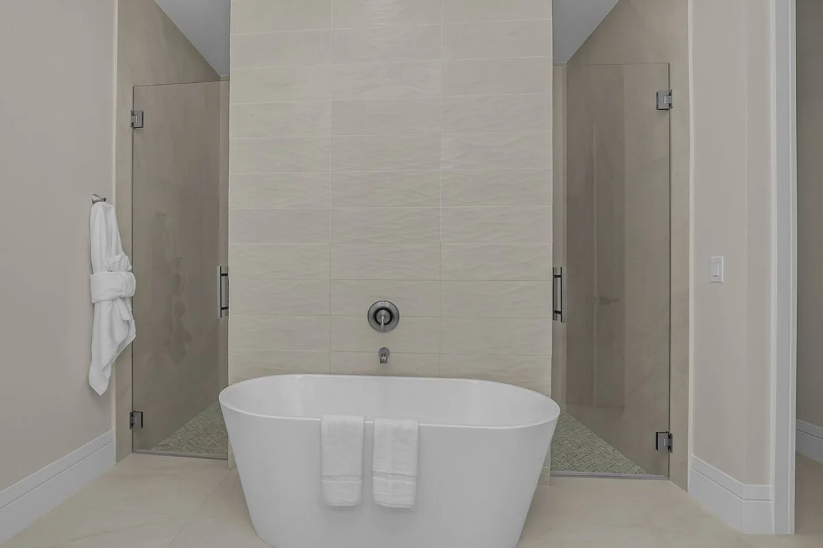 Naples Grand Luxury Escape | New Build | Pool & Spa #46