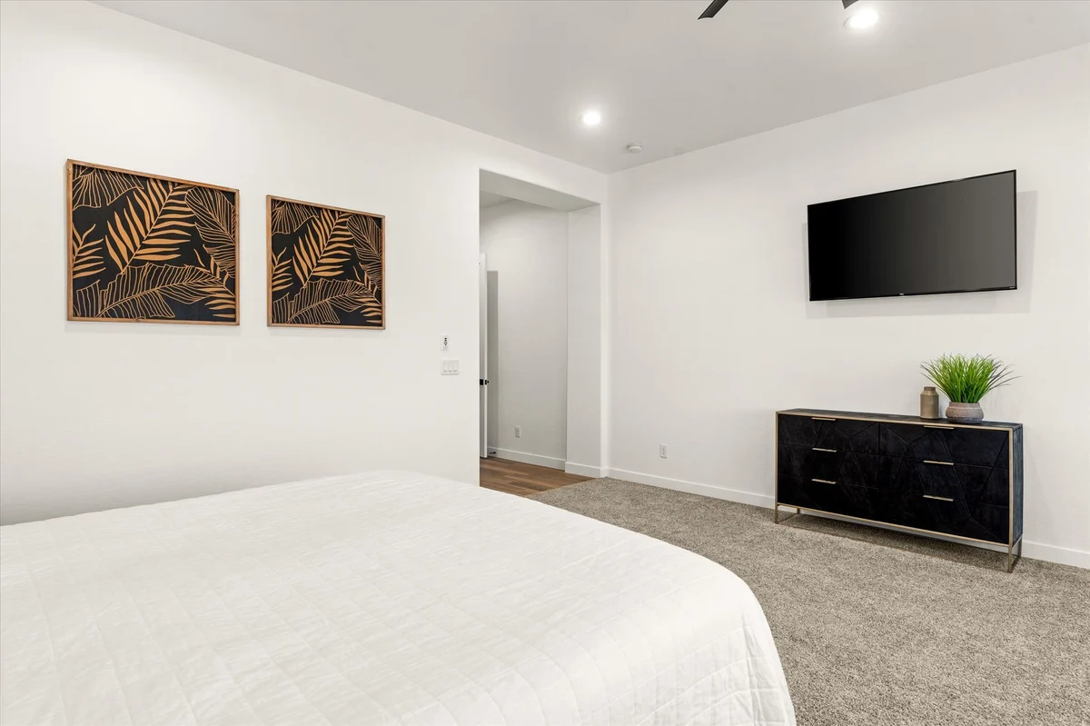 Bedroom 3 image 1