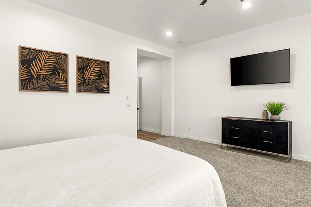 Bedroom 3 image 1