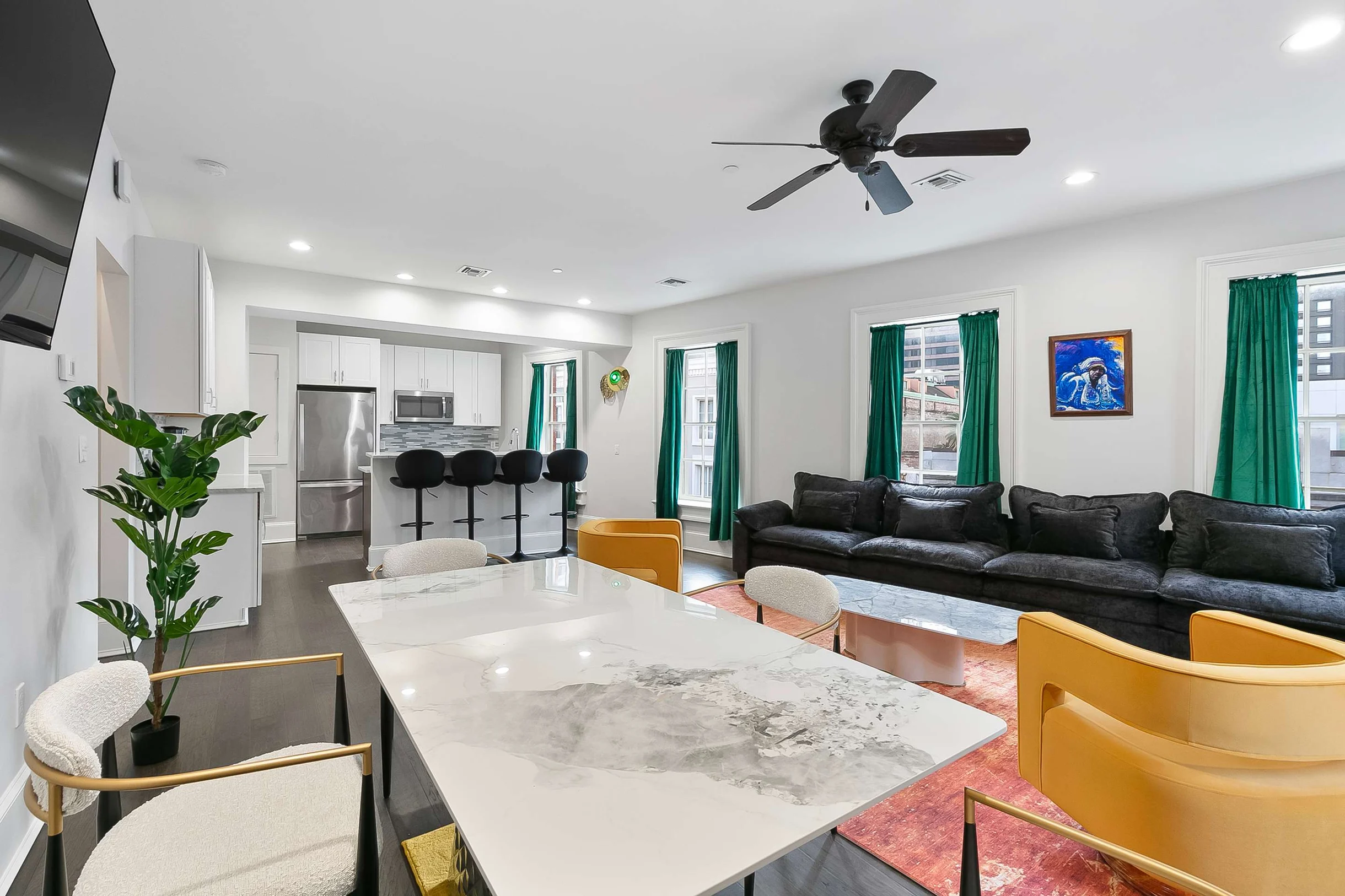 The Melody Hotel Funk Room Luxury Suite, Real NOLA #1