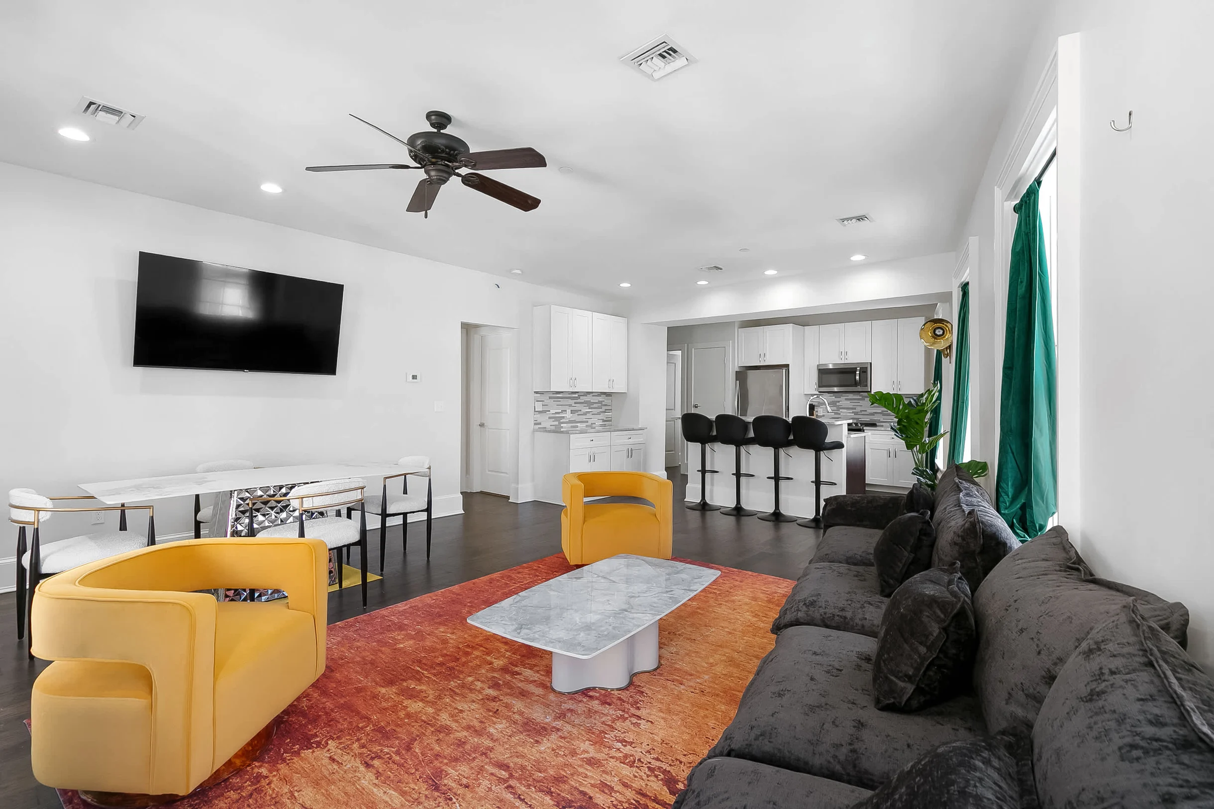 The Melody Hotel Funk Room Luxury Suite, Real NOLA #18