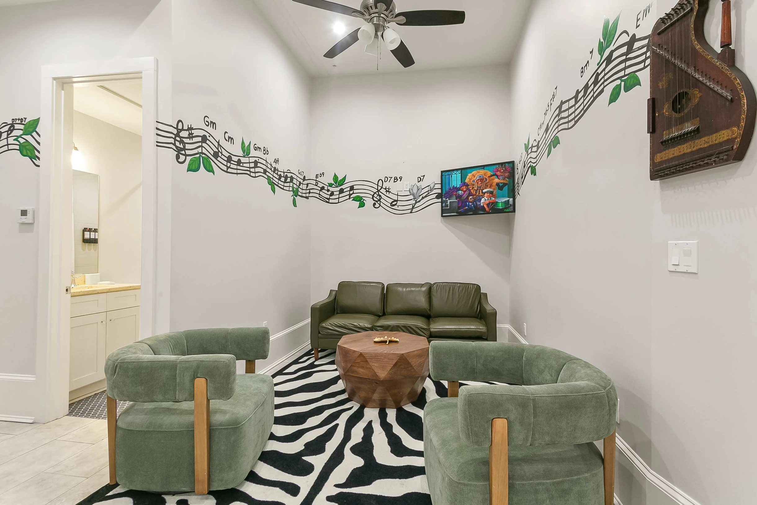 Luxury CBD Suite in Prime New Orleans Location #4