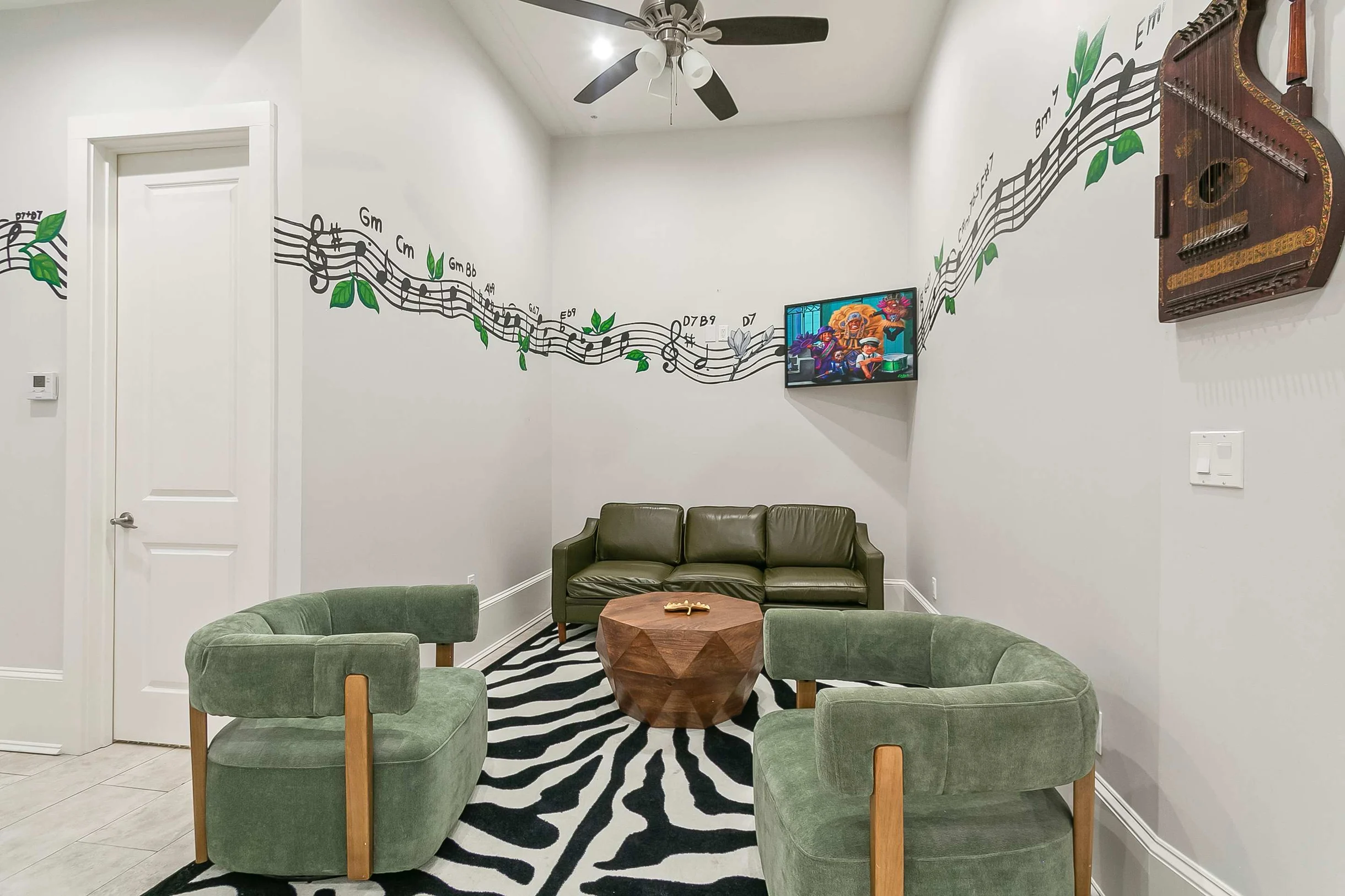 Luxury CBD Suite in Prime New Orleans Location #14
