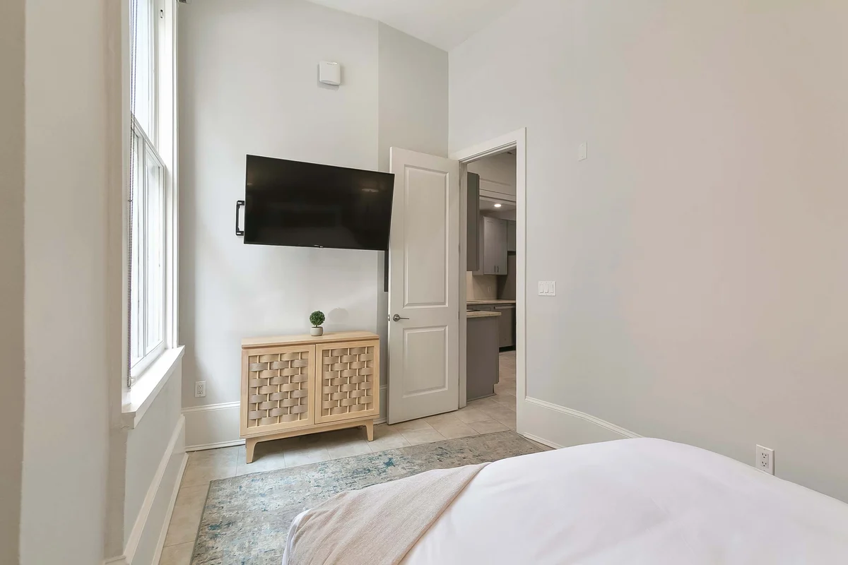 Bedroom 1 image 1