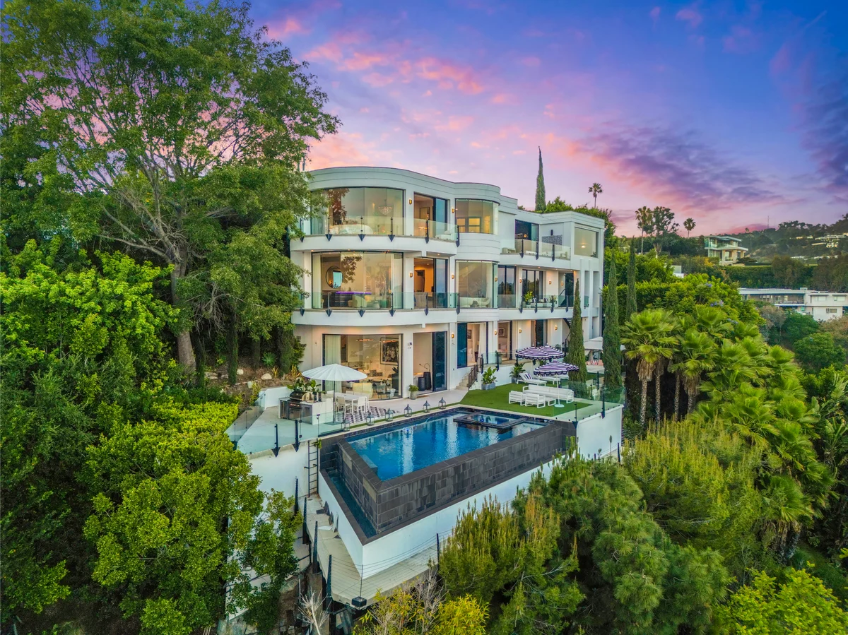 Property in Beverly Hills, Los Angeles property photo 2