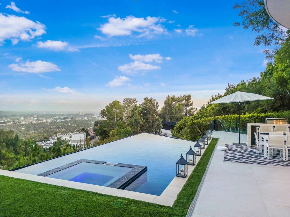 Property in Beverly Hills, Los Angeles property photo 4