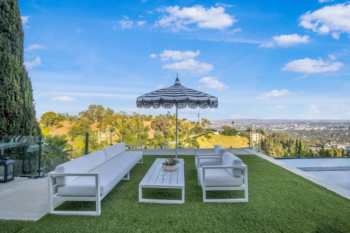 Property in Beverly Hills, Los Angeles property photo 5