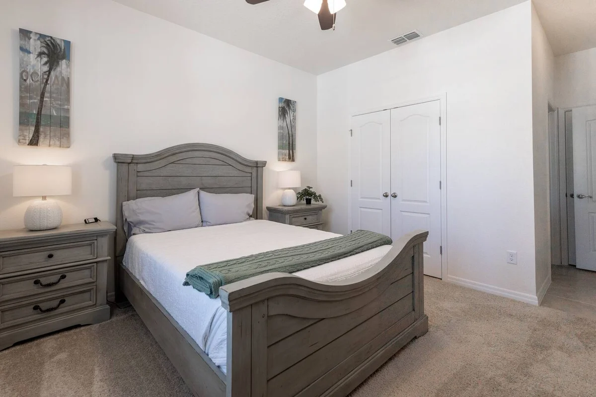Bedroom 1 image 1