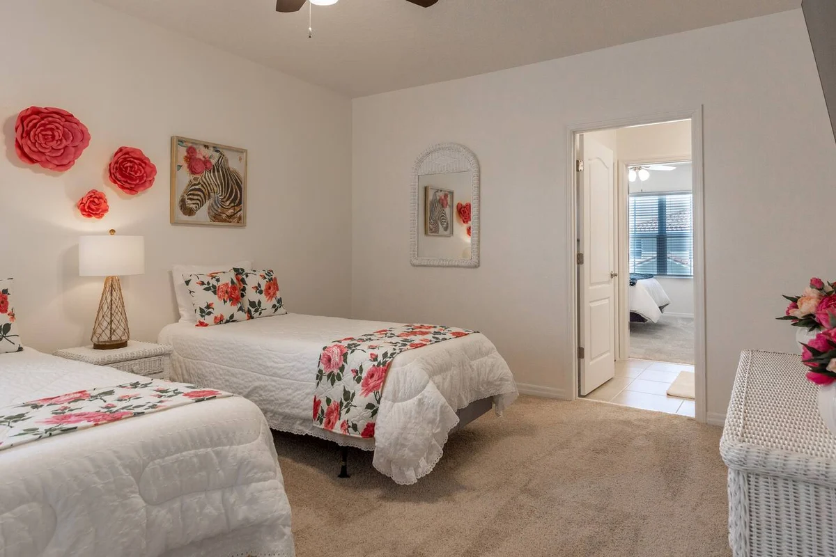 Bedroom 3 image 1
