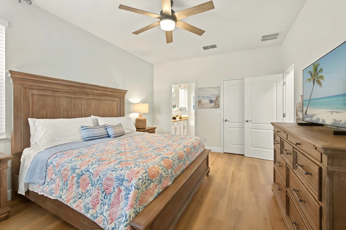 Bedroom 3 image 1