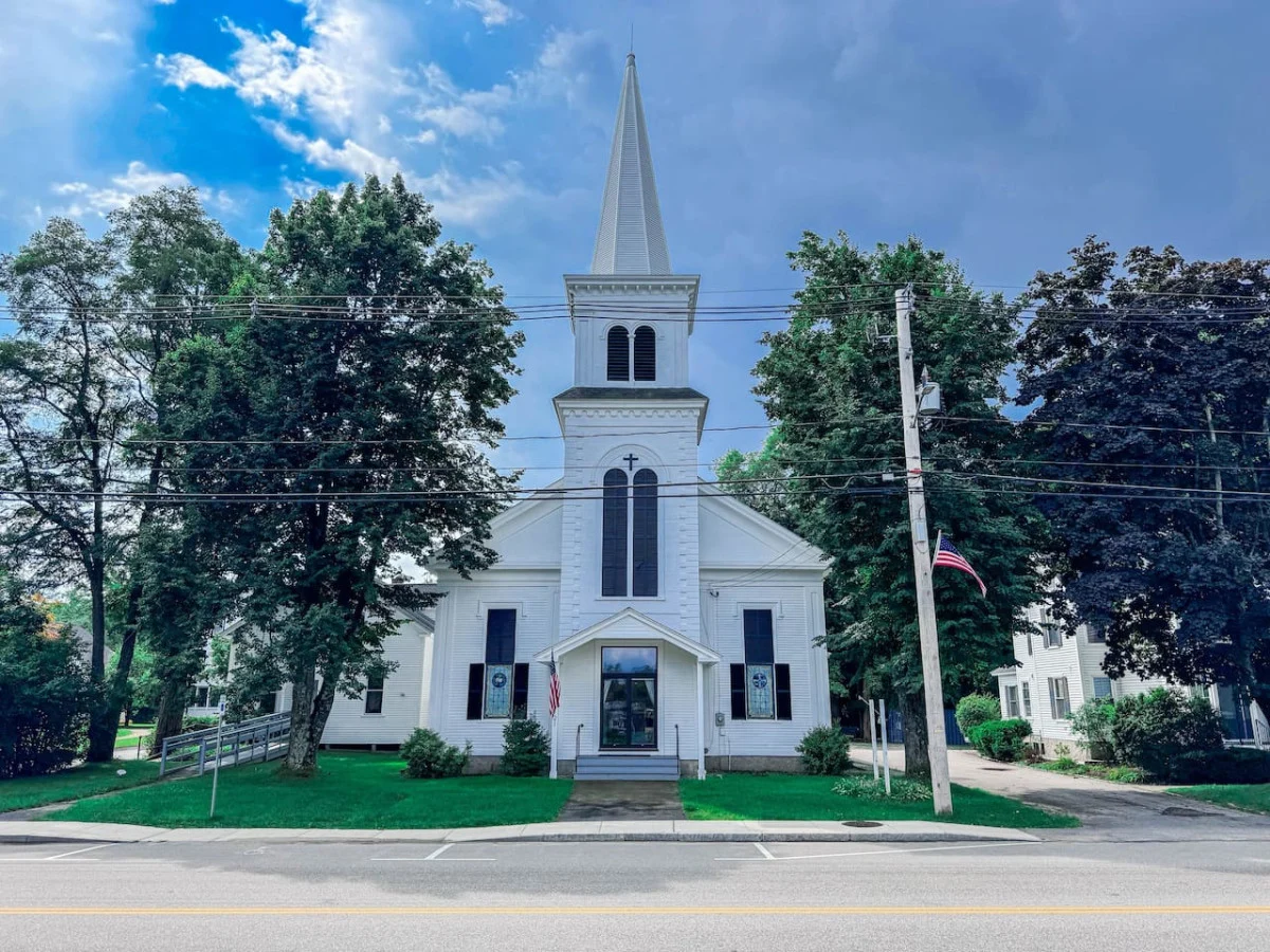 1826 Conway Renovated Church | 5 Bdrm, Pond Access #38