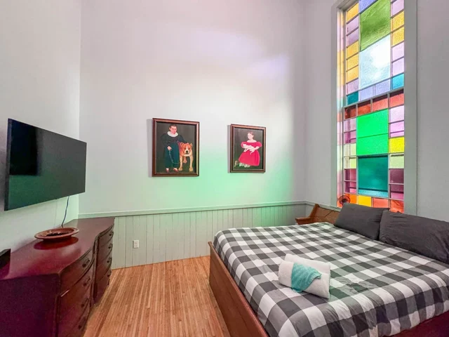 Bedroom 1 image 1