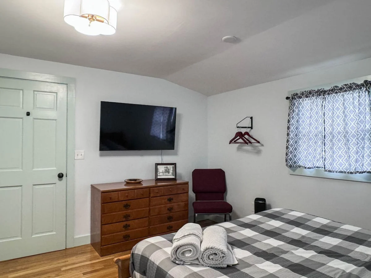 1826 Conway Renovated Church | 5 Bdrm, Pond Access #25