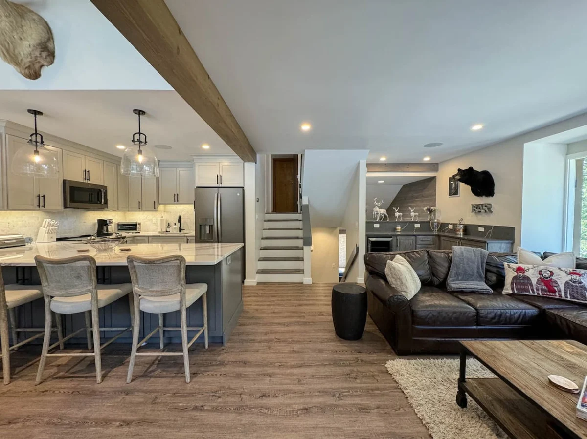 Attitash Heights | Ski in/out Getaway with Pool #26