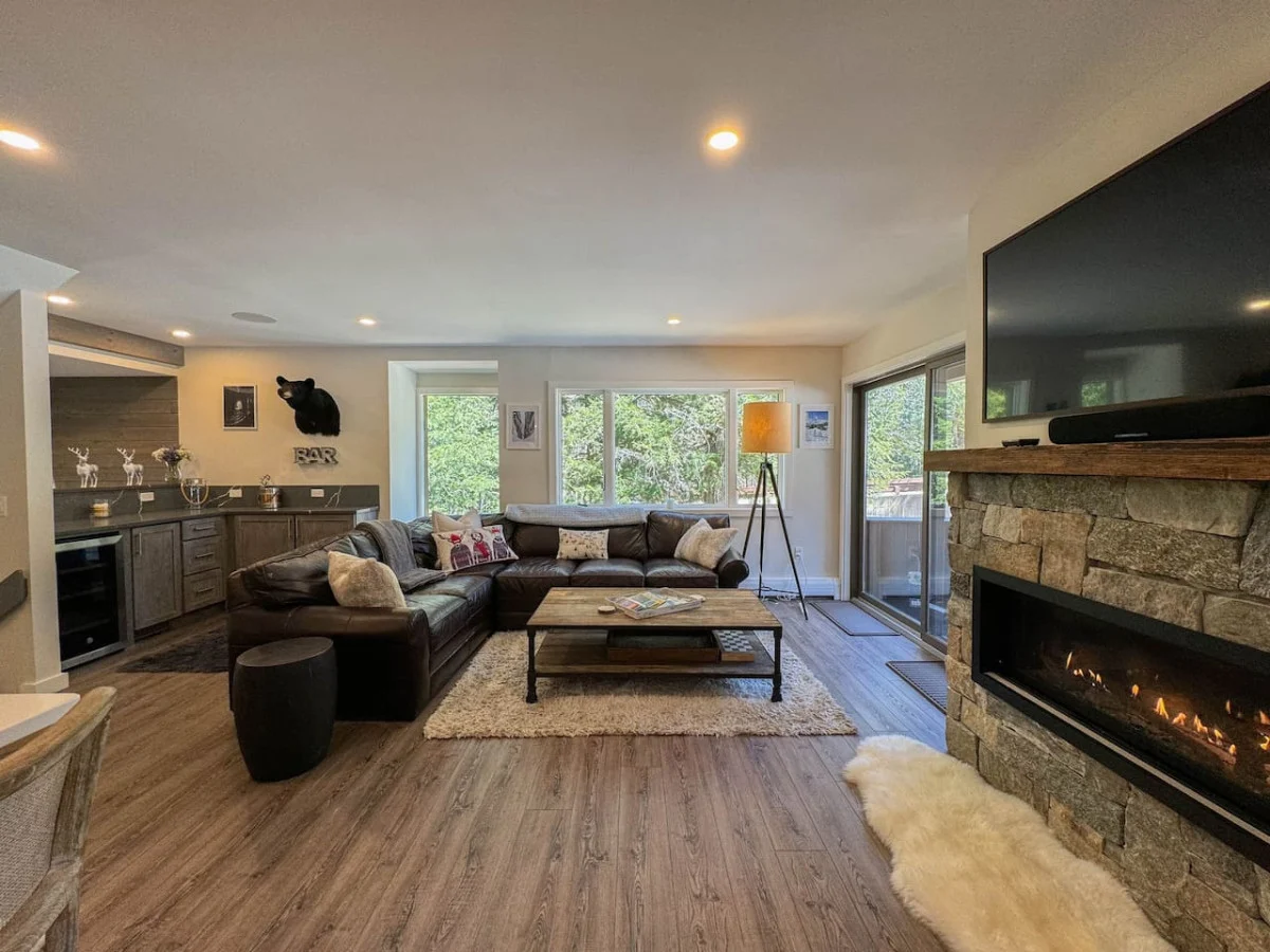 Attitash Heights | Ski in/out Getaway with Pool #35