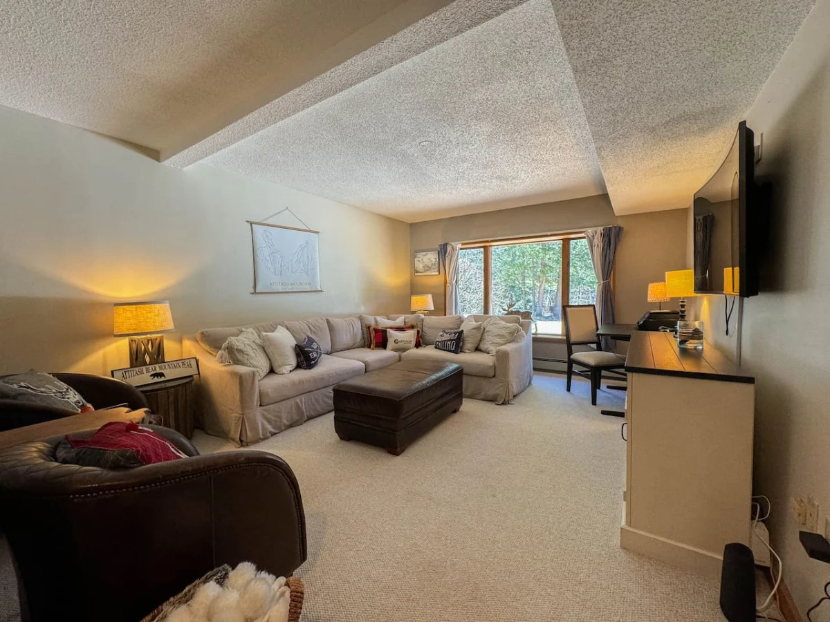 Attitash Heights | Ski in/out Getaway with Pool #40