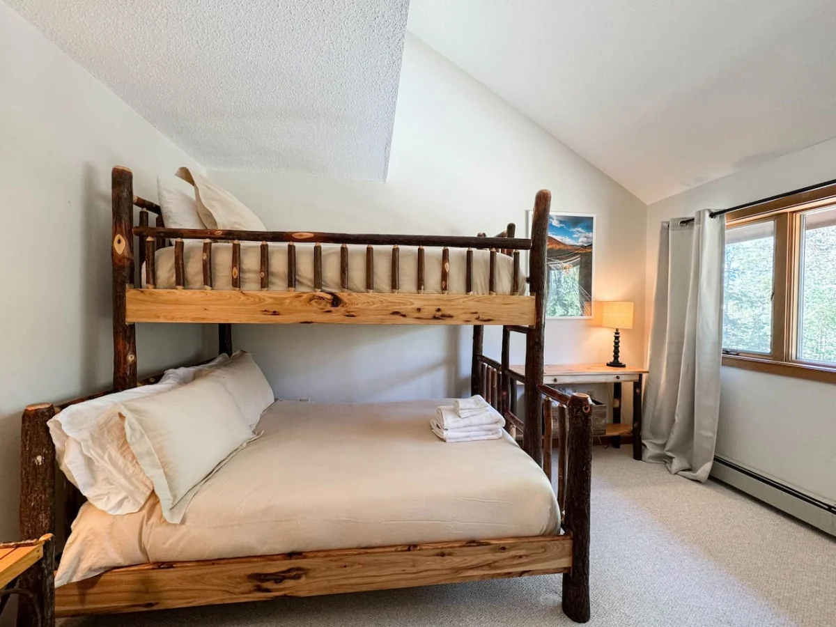 Attitash Heights | Ski in/out Getaway with Pool #38