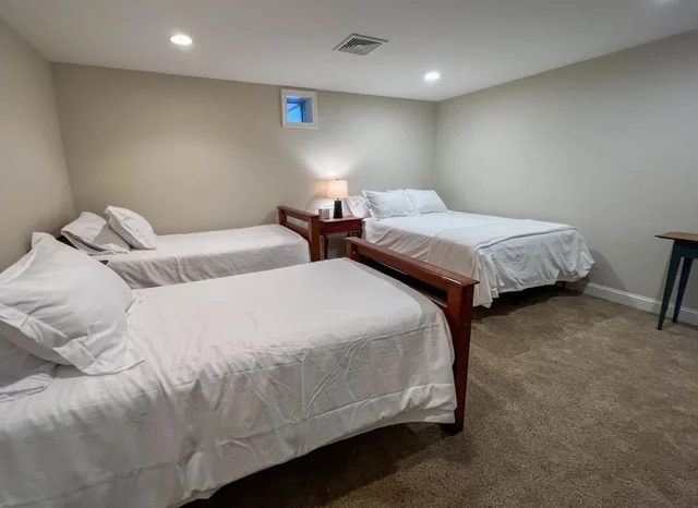 Bedroom 4 image 1